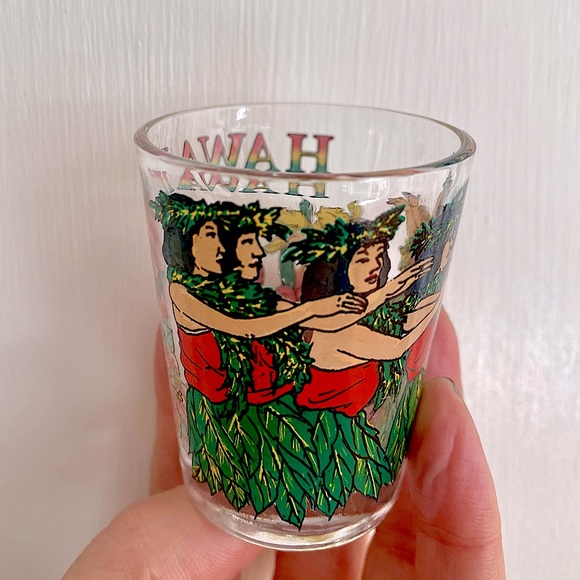 Vintage Hawaiian Shot Glass - Picture 1 of 3